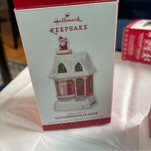 Hallmark Kringleville 1225 Kringleville Drive 4th and final in series Santa‎